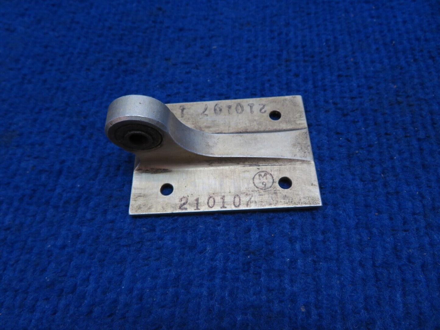 Mooney Aileron Bearing Hinge P/N 210107-1 NOS (0822-405)