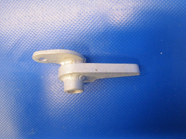 Cessna 421 Bellcrank - Upper Cabin Door Latch P/N 5111567-5 NOS (0417-224)