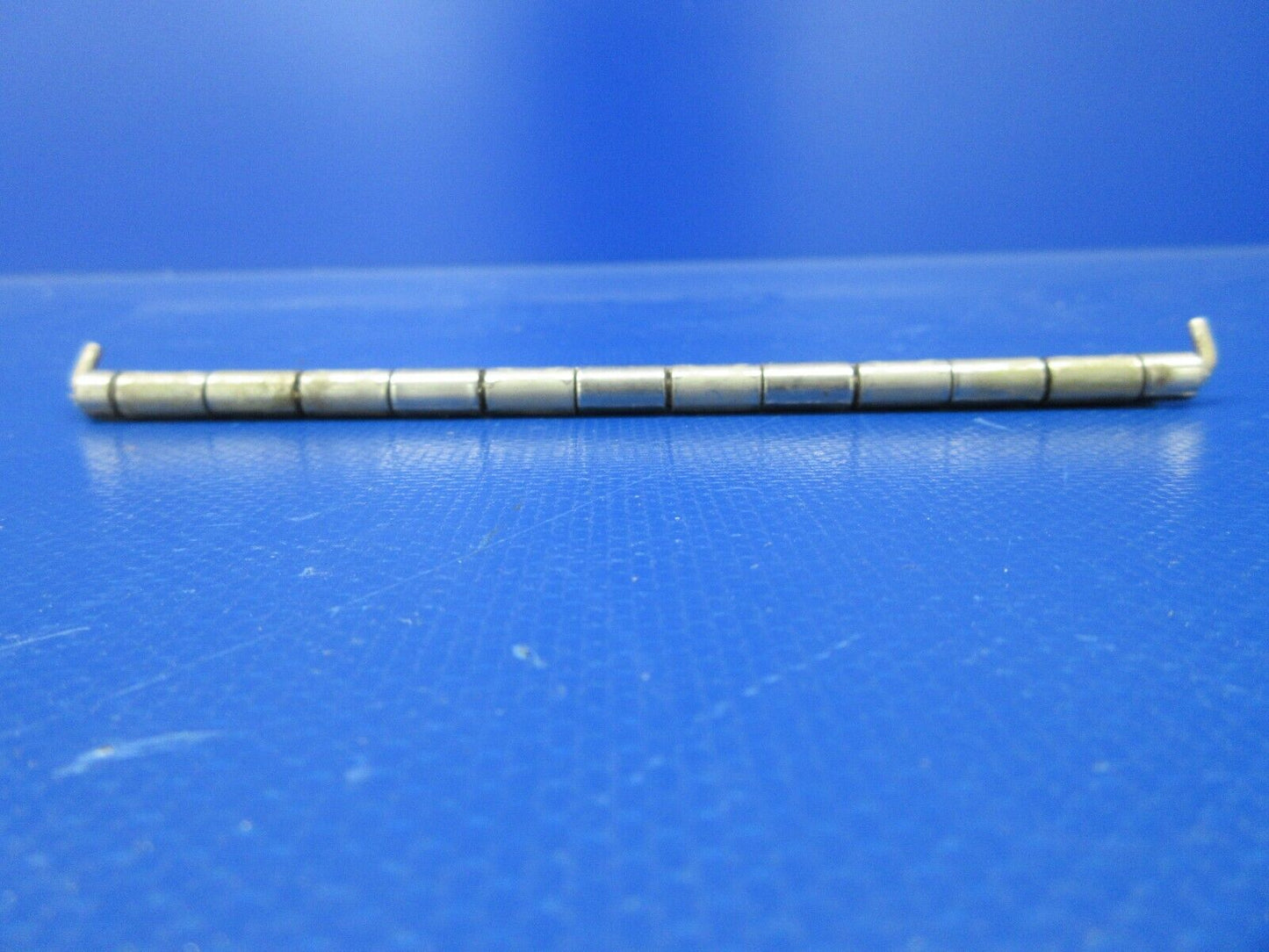 NOS Piper Aileron Hinge P/N 773667-16 (1223-670)