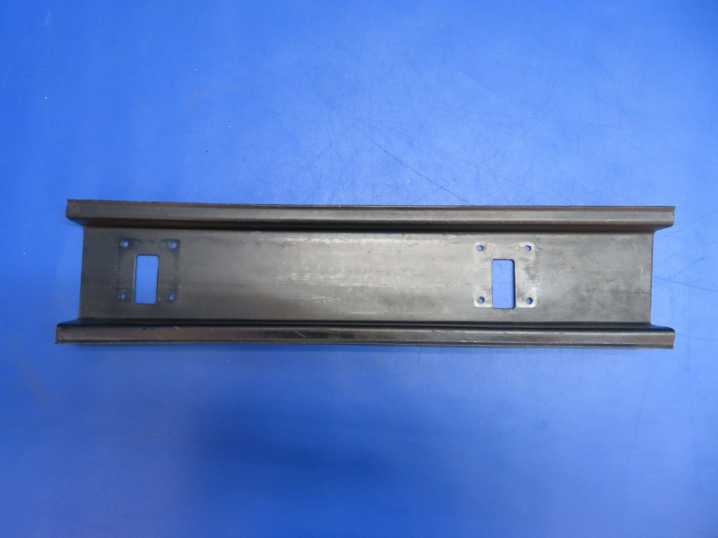 Piper PA-34-200T Channel Seat Trim FWD & AFT LH & RH P/N 79681-02 (0323-502)