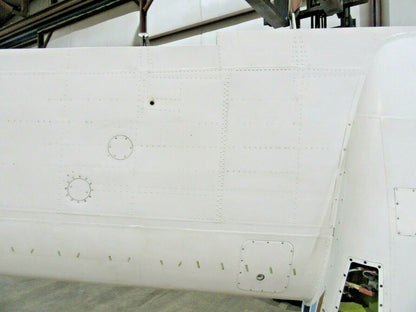 1974 Beech Baron E-55 Wing RH 96-110005-704 (1119-01)