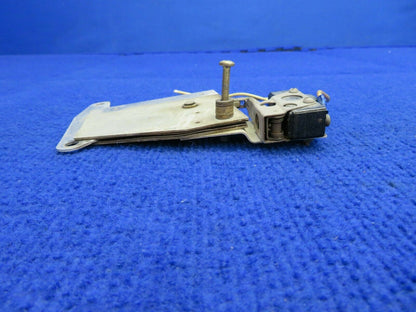 Beech 58 Baron Heat Control Bellcrank & Switch P/N 95-550002-31 (0322-769)