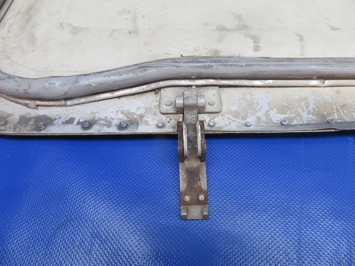 Cessna 421B Nose Baggage Door LH P/N 5113013-29 (0918-192)