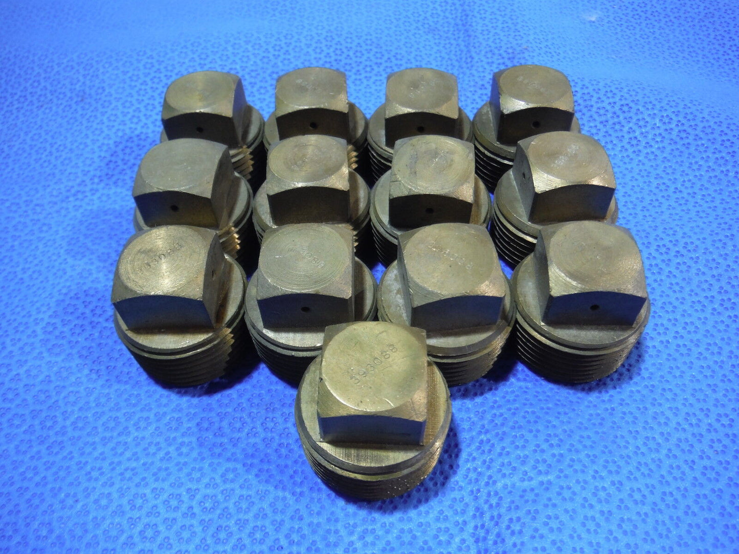 Plug, Pipe, Brass  LOT OF 13  P/N MS20913-8  ALT 393088  (715-18)