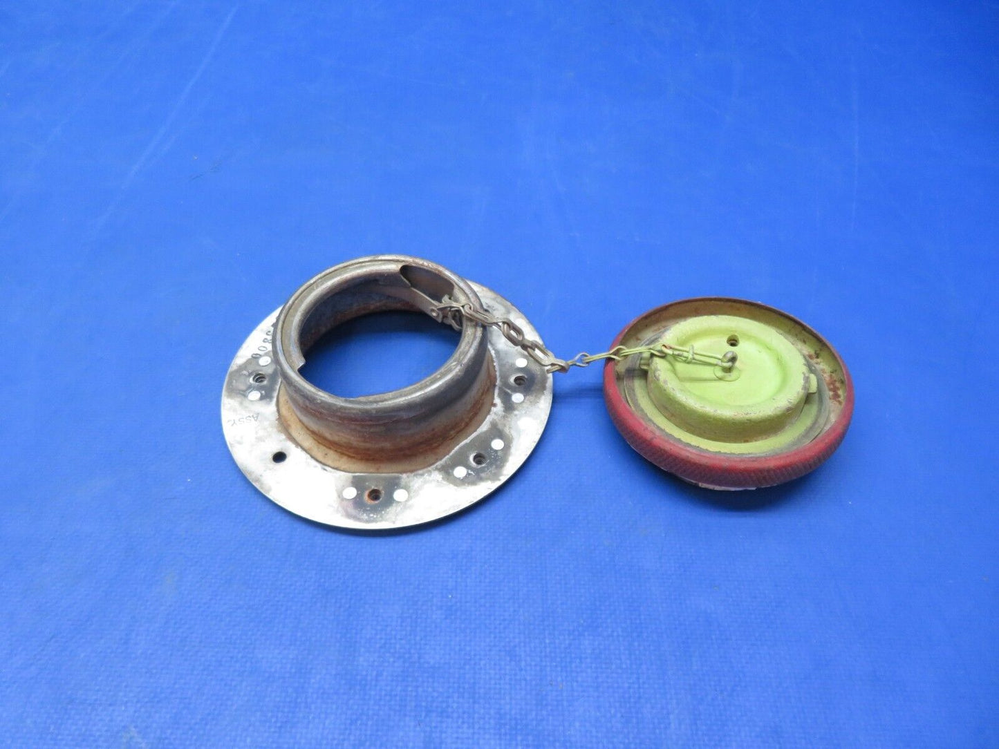 Cessna 310 / 310F Cap Assy Fuel Tank Filler P/N 0823300-13 (1123-319)