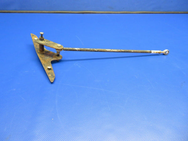 Piper PA-28-140 Aileron Bellcrank RH P/N 62771-02, 62766-00 (1220-138)