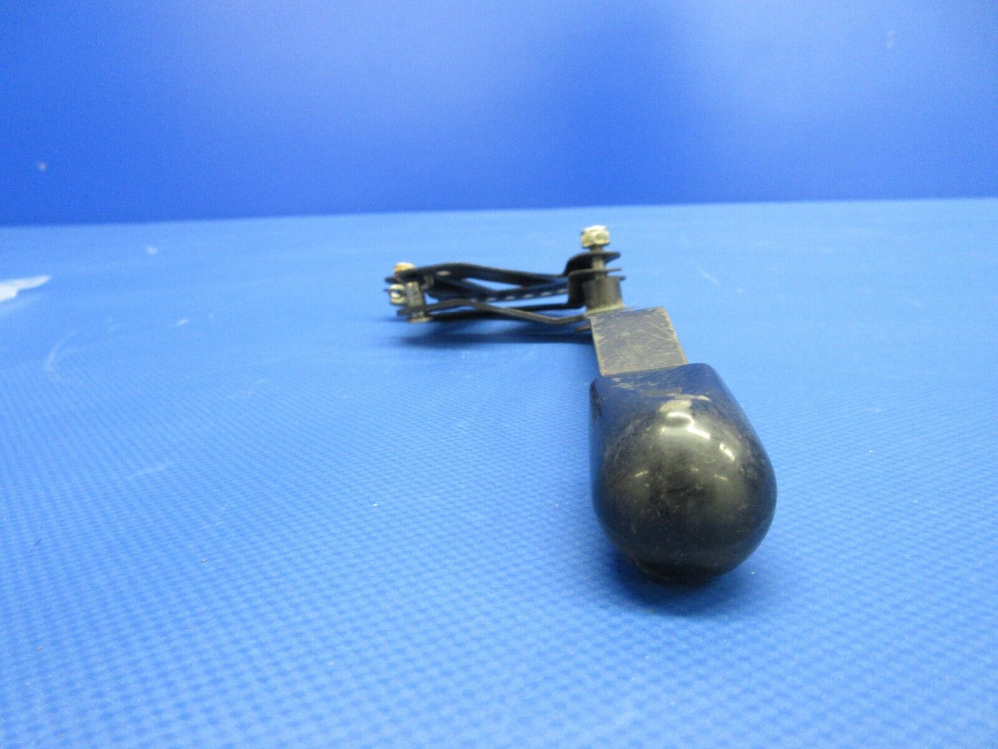 Cessna 210 Cowl Flap Lever Assy P/N 2113253-1 (0124-1424)