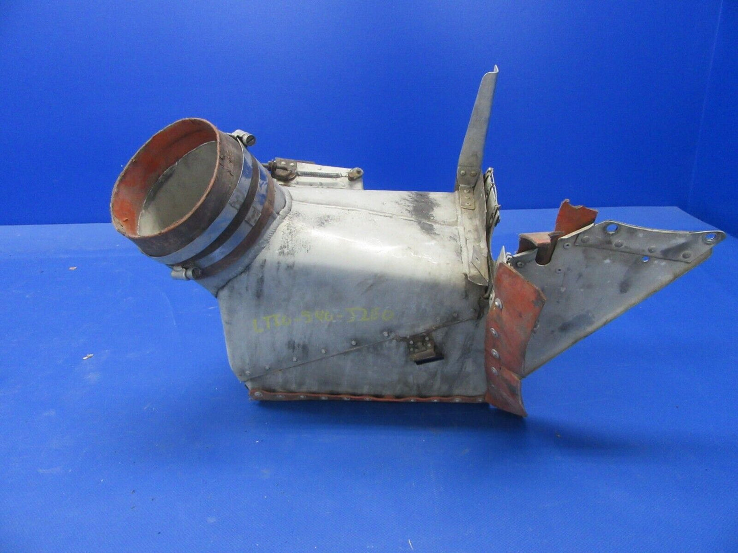 Piper PA-31-350 Chieftan Assorted Baffling FOR PARTS (0224-607)