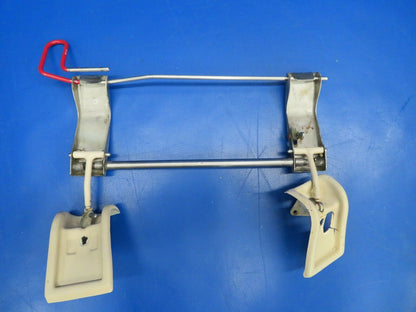 Beech Baron 95-B55 Window Latch Assembly RH 35-410291-632 (0320-21)