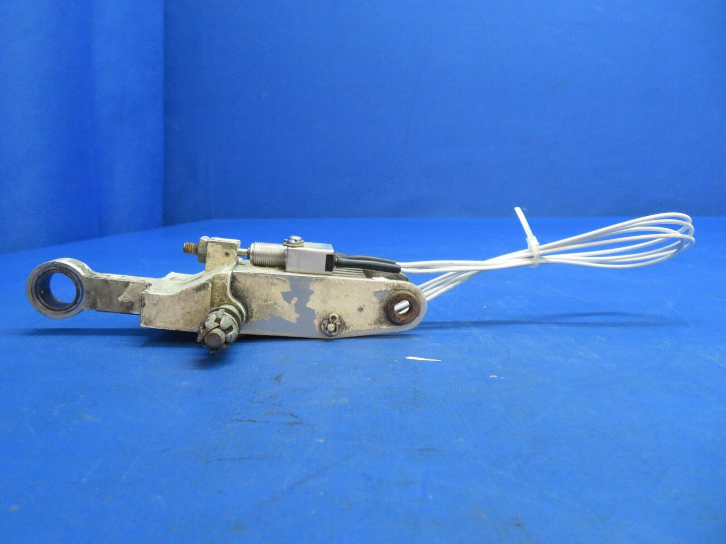 Piper Aerostar 602P LWR Member Nose Gear Drag Brace P/N 450571-01 (0123-646)