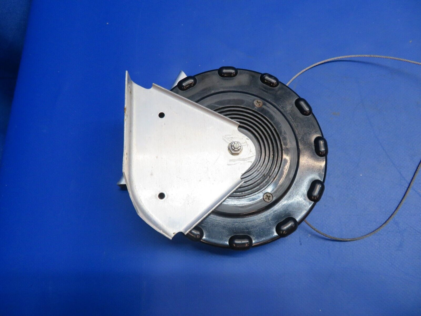 Piper PA-28R-201T Stabilator Trim Tab Wheel w/ Brackets P/N 68414-03 (1122-700)