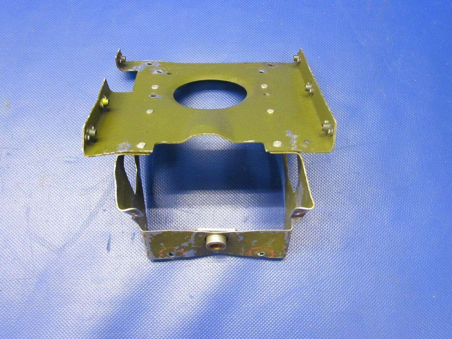 Cessna P210N Bracket Assy Fuel Control 2113048-1, 2113049-1 FOR PARTS (0421-544)