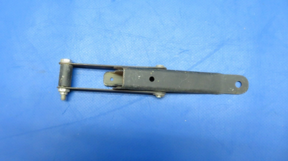 Piper PA-25 Latch Assy FWD Distributor Attachment P/N 61781-00 (0523-130)