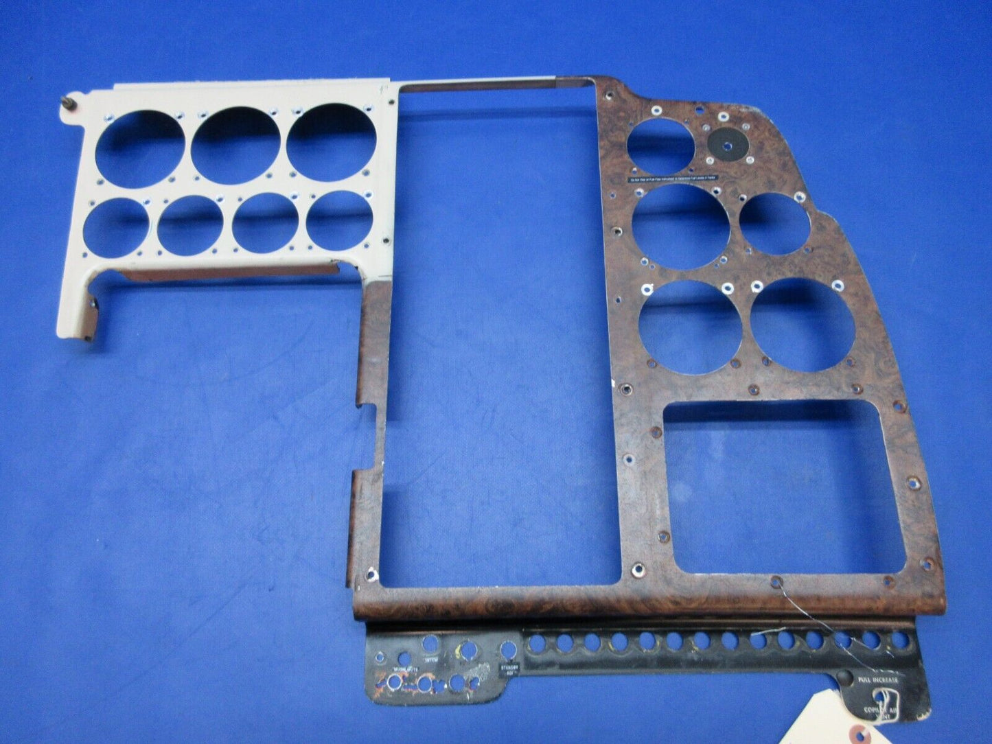 Beech 95-B55 Instrument Panel Assy P/N 96-324123-13, 58-970000-39 (0623-745)