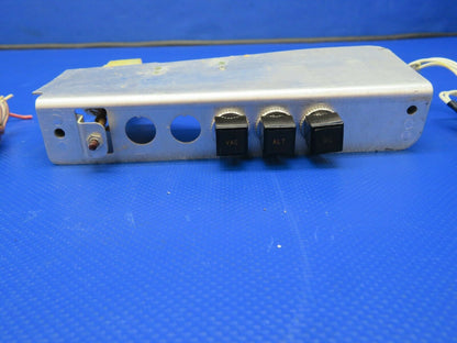 Piper PA-32R-300 Lance Annunciator & Press to Test Lights 1 LOT (0121-306)