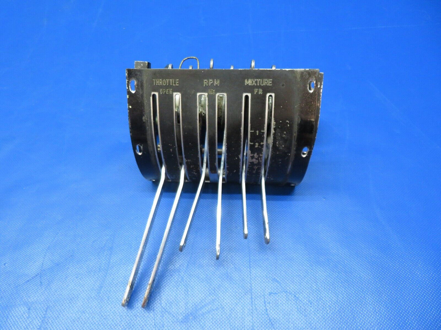 Cessna 401 / 401A Control Quadrant Assy w/ Placard & Knobs 5091504-4 (0124-209)
