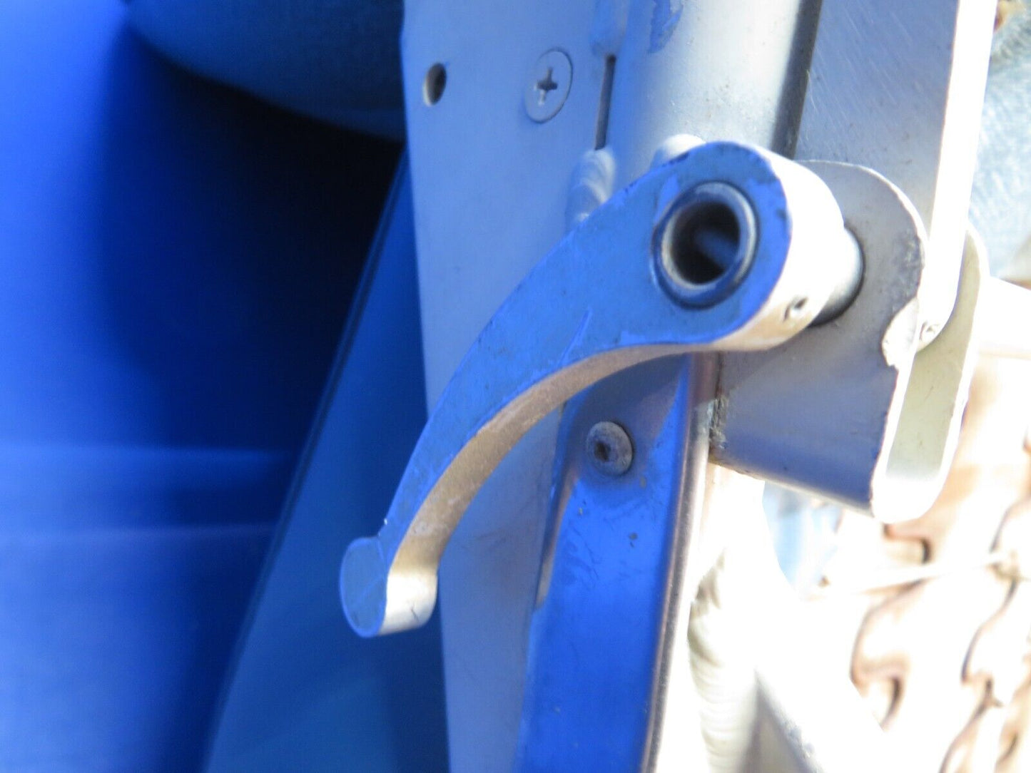 Cessna 172 / 172E Rear Seat Individually Reclining P/N 0500210-28 (0223-579)