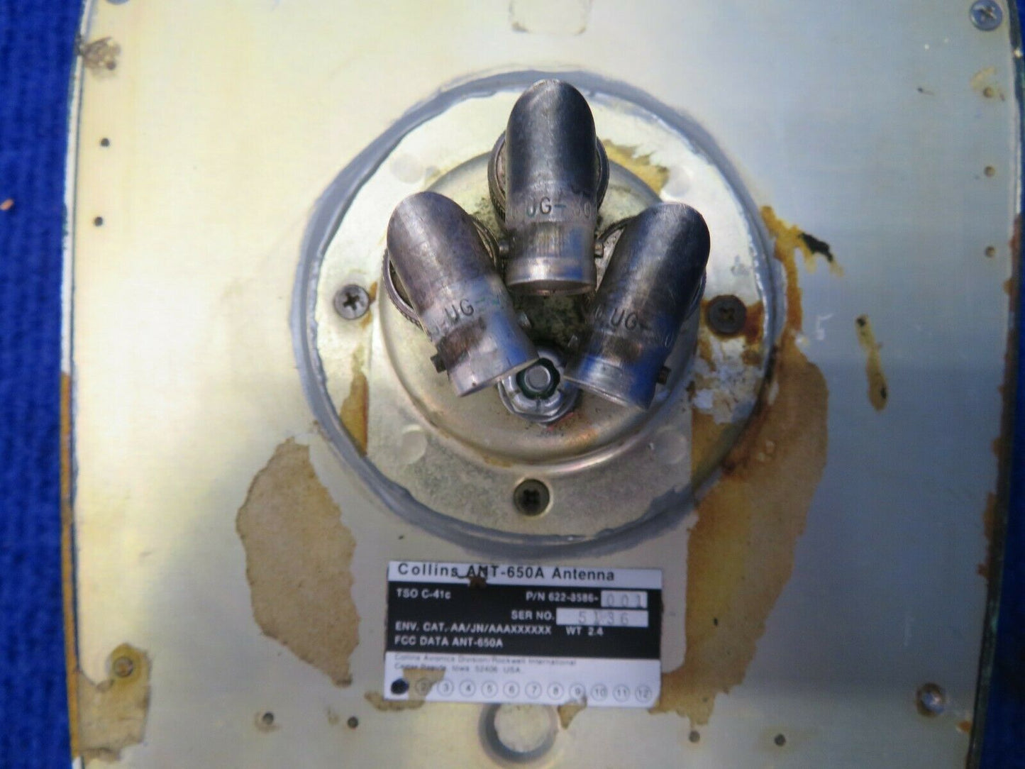 Piper PA-28R-201T Collins ANT-605A Antenna Mod 1 P/N 622-3586-001 (0222-638)
