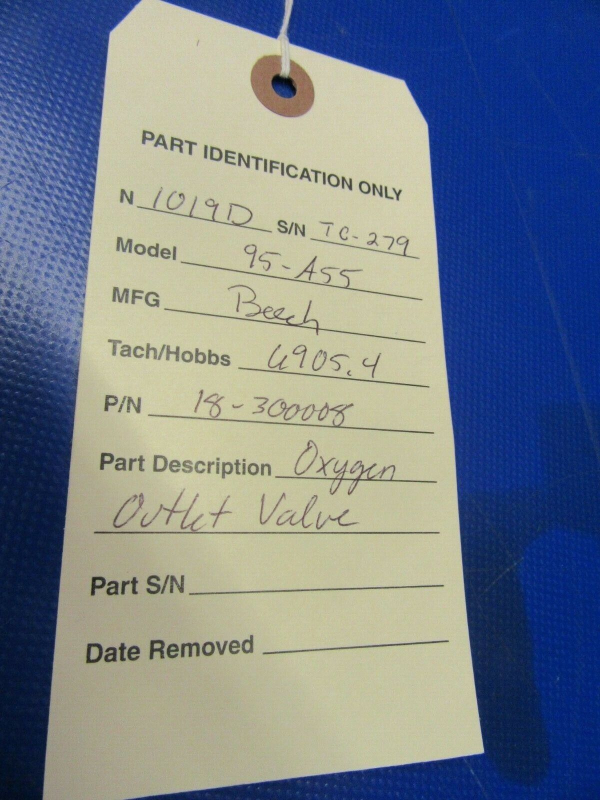 Beech Baron 95-A55 Oxygen Outlet Valve, set of 5, P/N 18-300008 (0420-244)