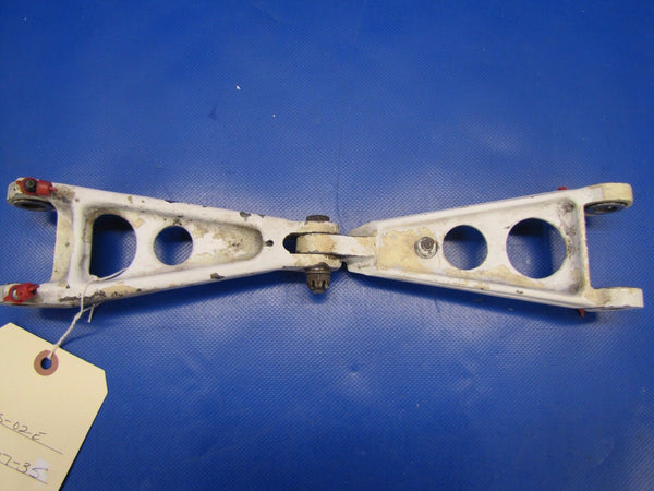 Beech Baron 58 Torque Knee Upr & LWR P/N 36-810016-1 & 36-810015-7 (0117-35)