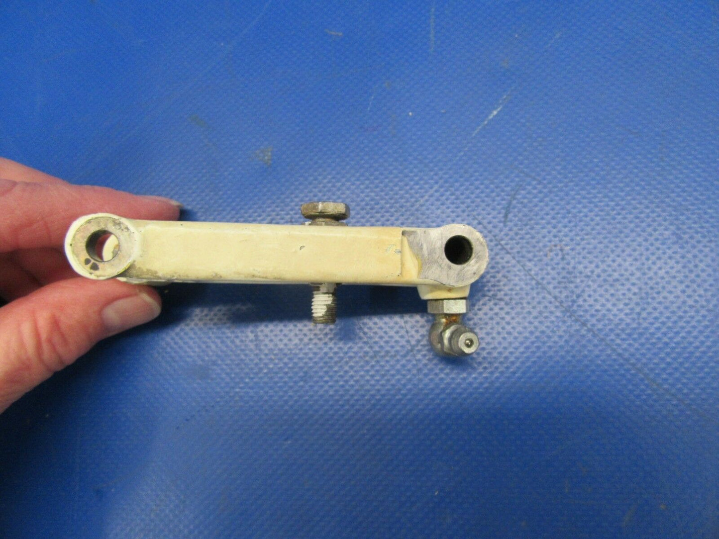 Beech Baron 55/58 Link Nose Gear P/N 35-825173-2 (1018-295)