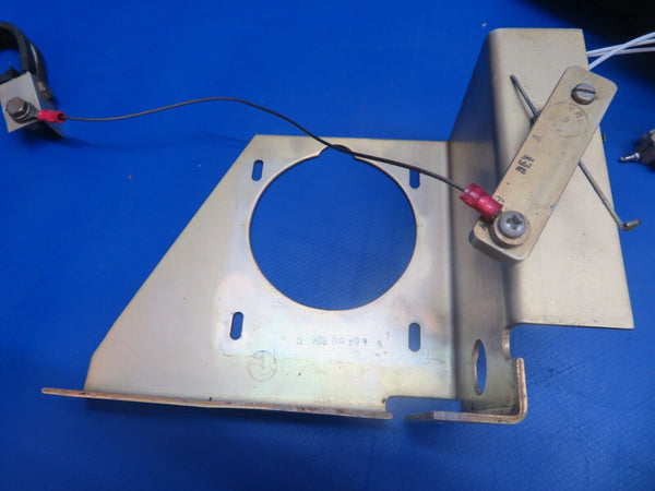 Piper PA-28-201T Dakota S-Tec Pitch Servo w/ Bracket P/N 0107-P4 (1022-516)