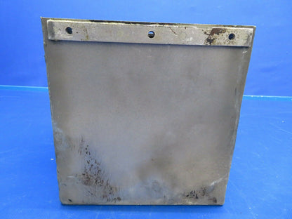 Beech Baron Battery Box w / Lid 95-410006-19 (0520-15)