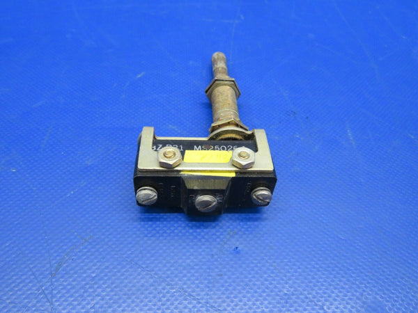 Beech Baron 58P Lockpin & Switch Assy Door Ajar P/N 102-430275-1 (0420-133)