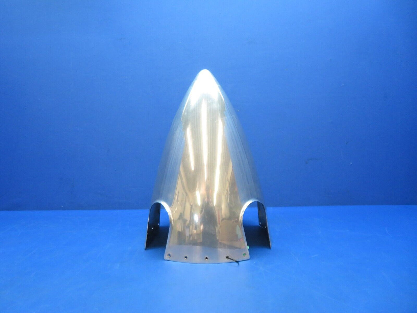 Beechcraft Hartzell 4 - Blade Propeller Spinner Dome P/N D-5210-1P (0823-412)