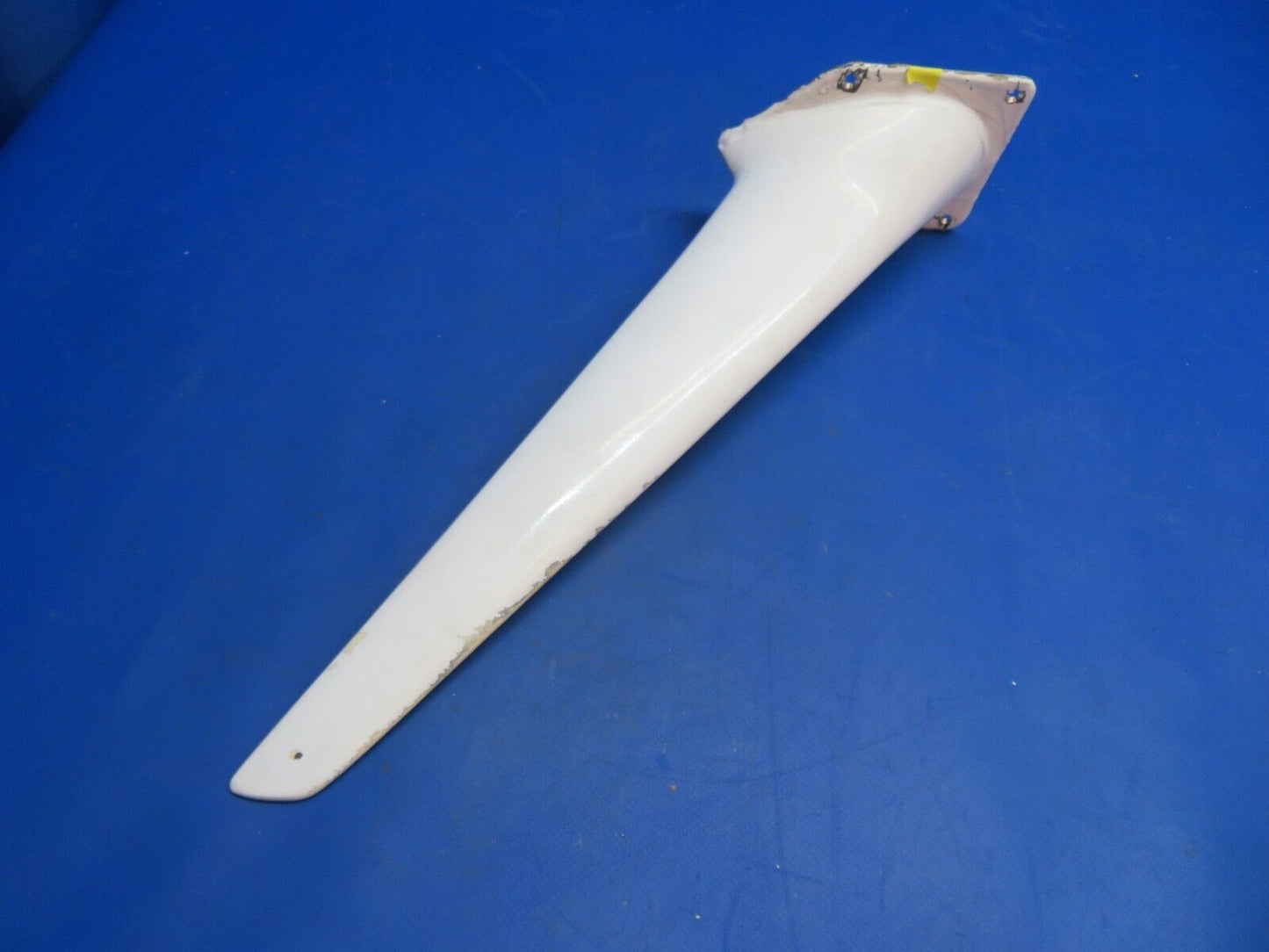 Piper Aerostar 602P Communication Antenna w/ Plate P/N 980046-501 (0123-618)