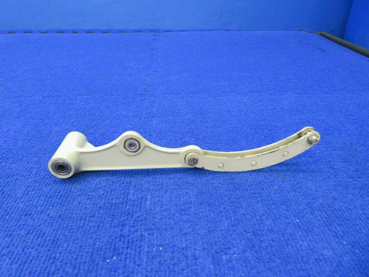 Cessna 310 Bellcrank Rocker Arm Assy Main Gear w/ Link P/N 0841104-4 (0422-428)