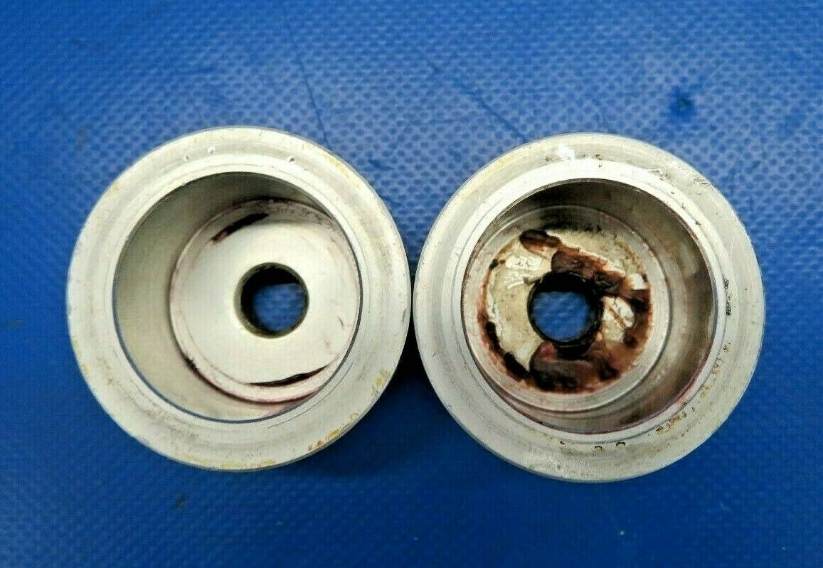 Diamond DA40-180 Axle and Insert Bushings Nose Wheel D41-3223-00-32/1 (0120-358)