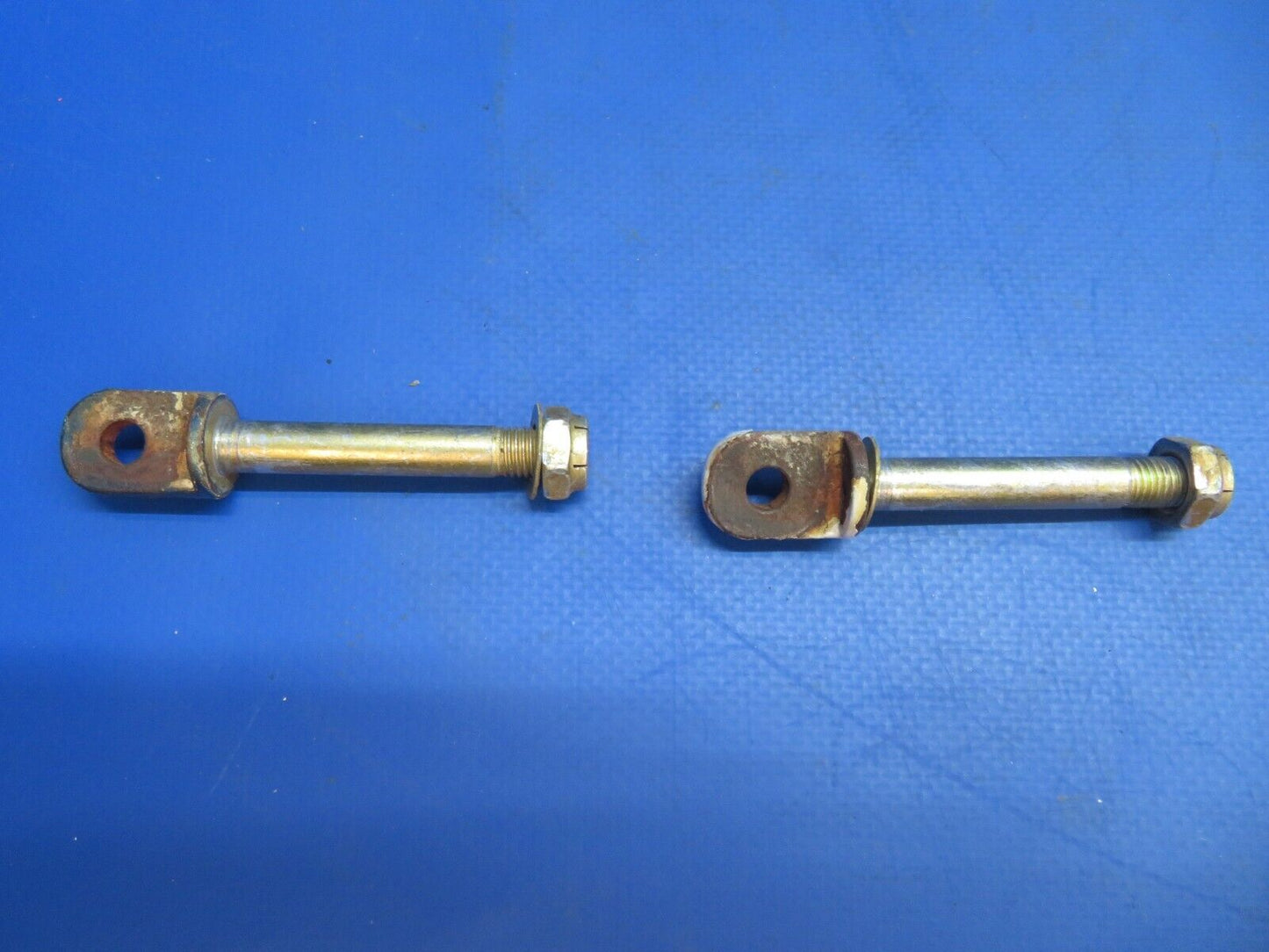 Piper PA-34-200T Pin AFT Cargo Door Latch & Strike Plate P/N 63293-02 (0323-557)
