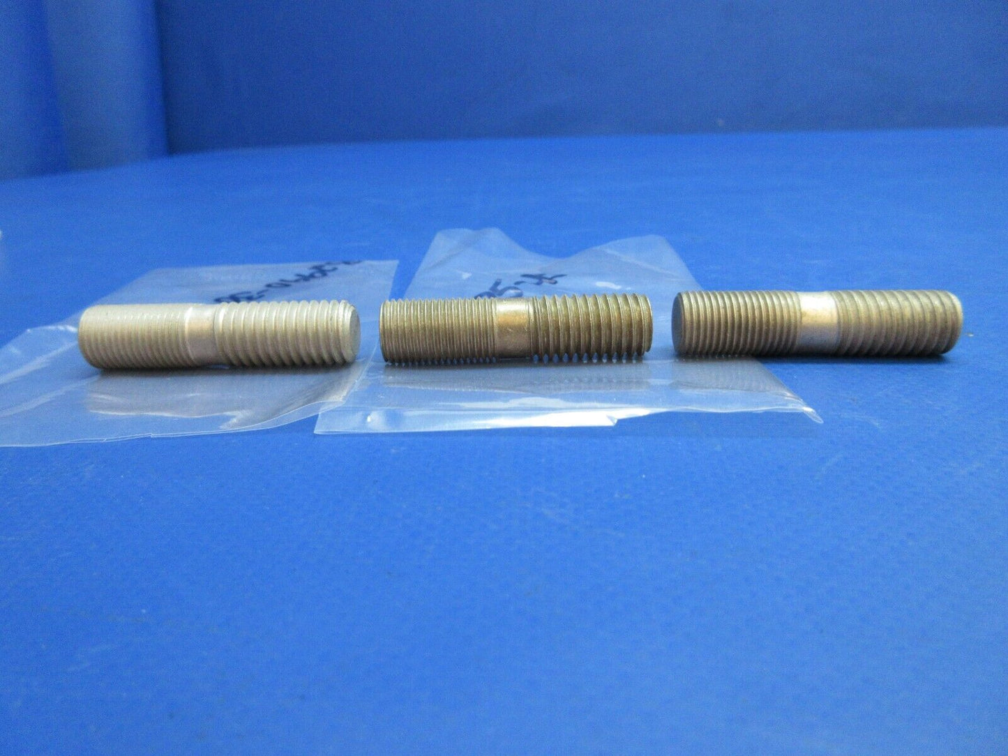 McCauley Threaded Propeller Stud LOT OF 3 P/N B2990-30 NOS (0523-408)