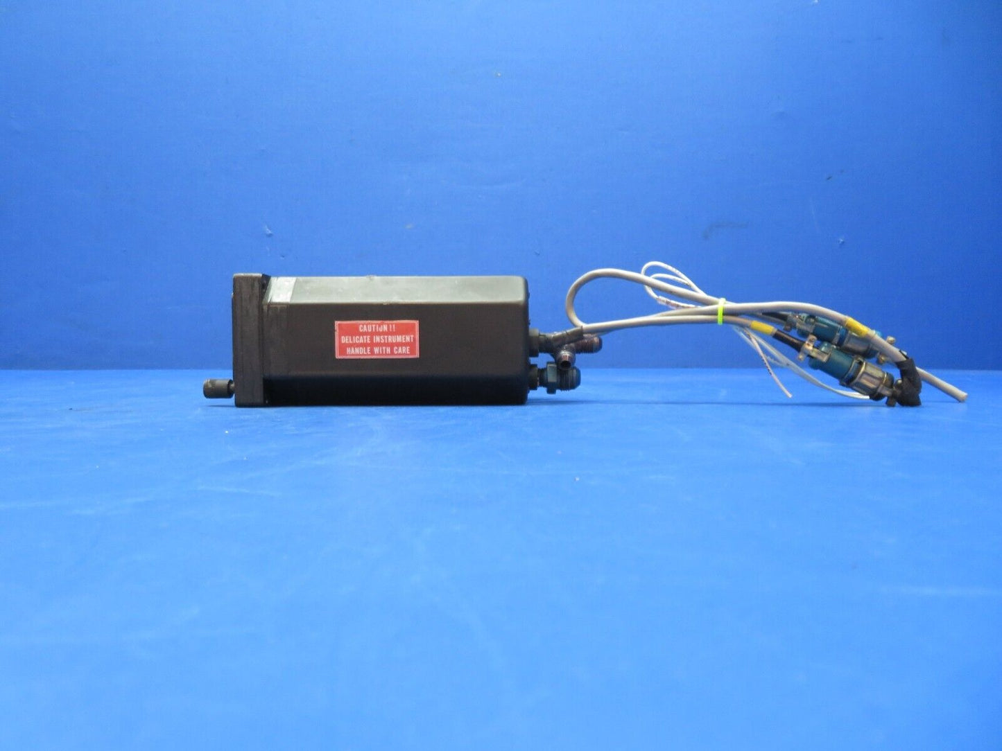 Edo-Aire Mitchell Attitude Gyro P/N IU367-102-2 CORE (0923-417)