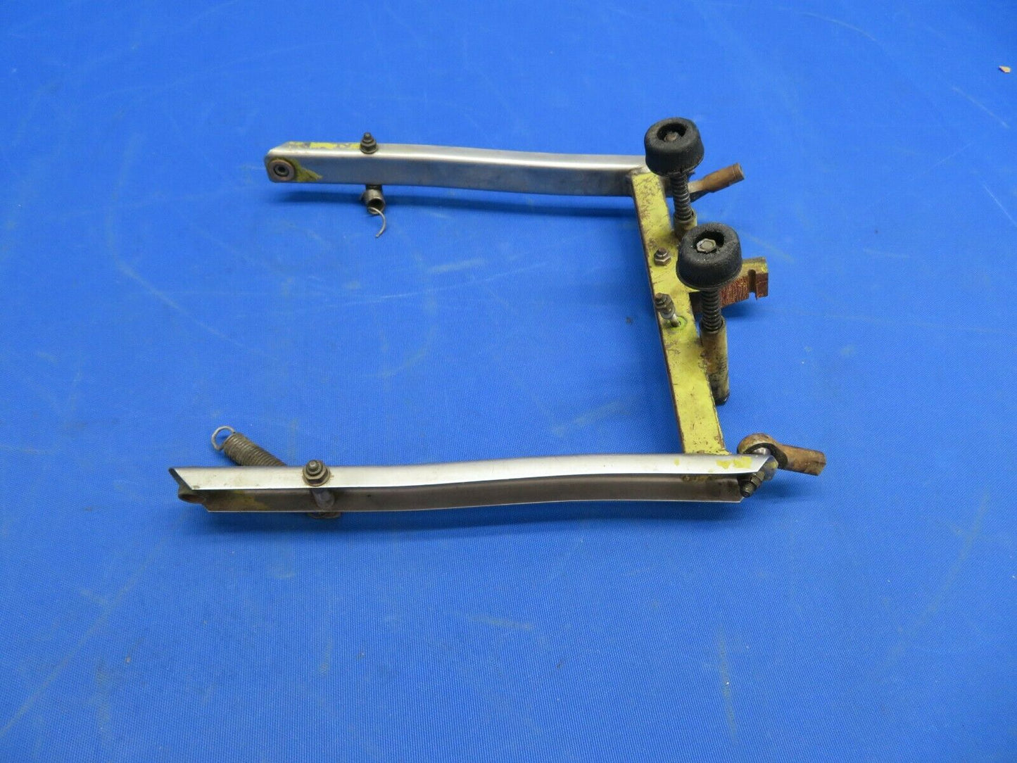 Rockwell Commander 112A Bumper Stop & Lever Assy P/N 46091-1 (1020-457)