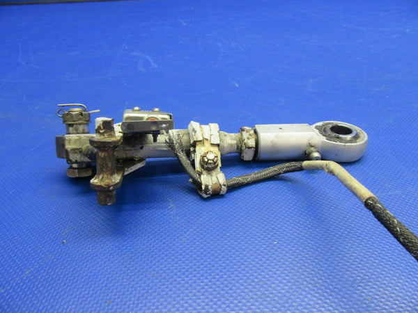 Piper PA-32RT-300 Lance Link Main Gear w/ Switch LH 67797-004 (0621-663)