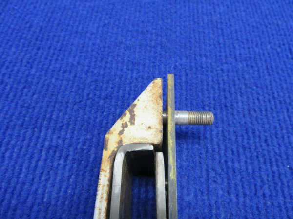 Piper PA-38-112 Tomahawk Main Landing Gear Clamp & Shim P/N 77608-06 (1221-390)