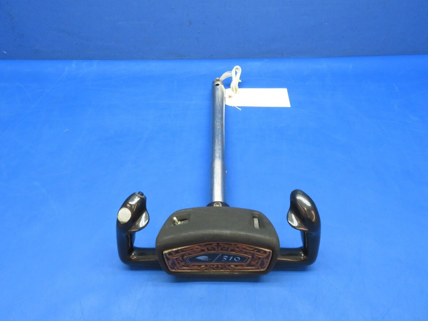 Cessna 310 / 310Q LH Pilot Control Wheel / Yoke Assy P/N 5261001-6 (0823-650)