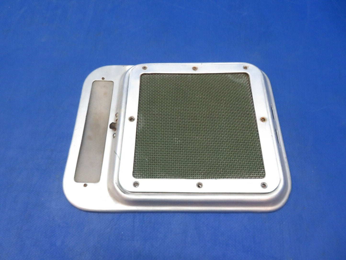 Beech C-35 Bonanza Dome Light & Radio Speaker Assy P/N 35-344140-602 (1023-229)
