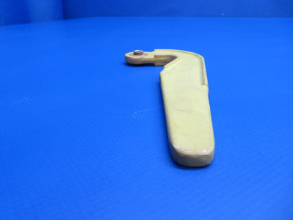 Piper Navajo Door Hinge P/N 47529-032, 464-672, 41984-000 NOS (0922-579)
