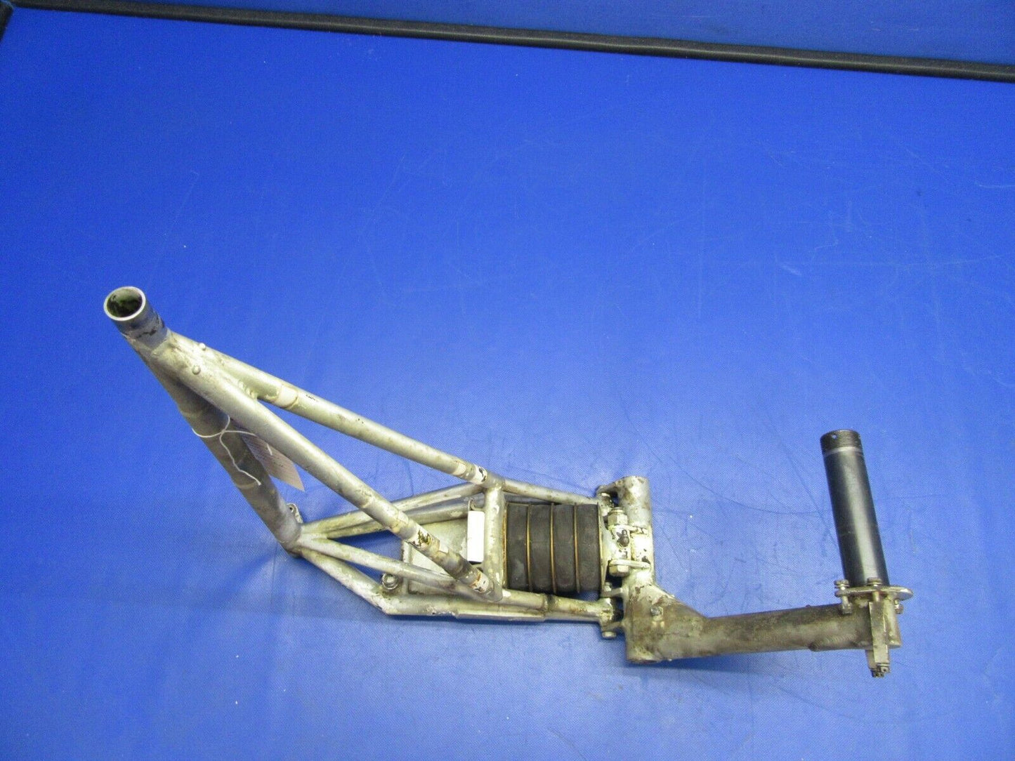 Mooney M20 / M20K Main Gear Assembly LH P/N 520022-501 (0821-310)