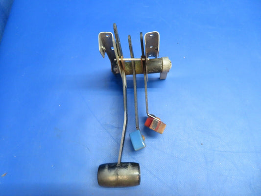 Piper PA-28-201T Dakota Engine Control Quadrant Assy P/N 67210-04 (1222-692)