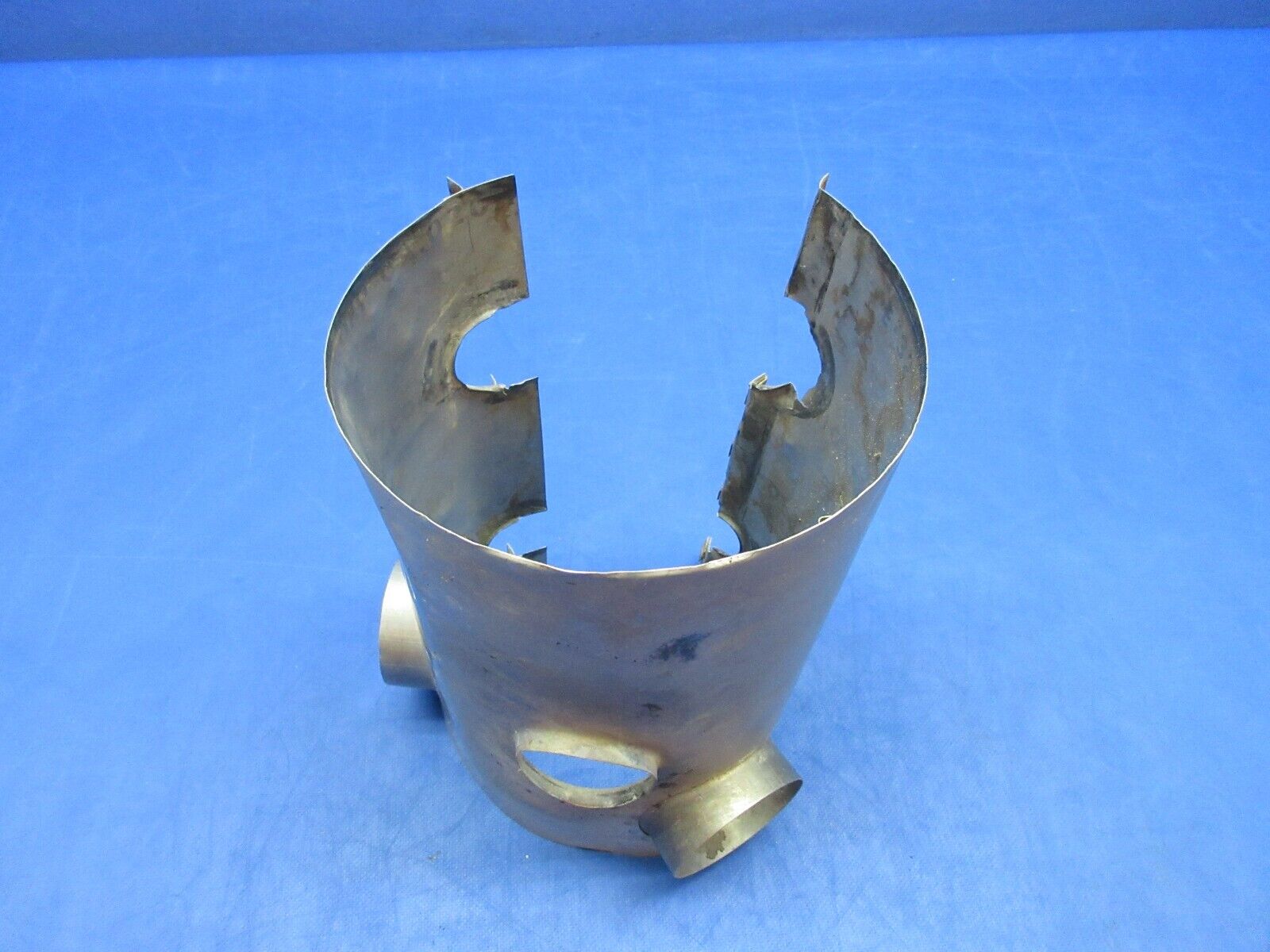 Cessna 172 B-H RH Exhaust Shroud P/N 0550176-38 (1123-617)