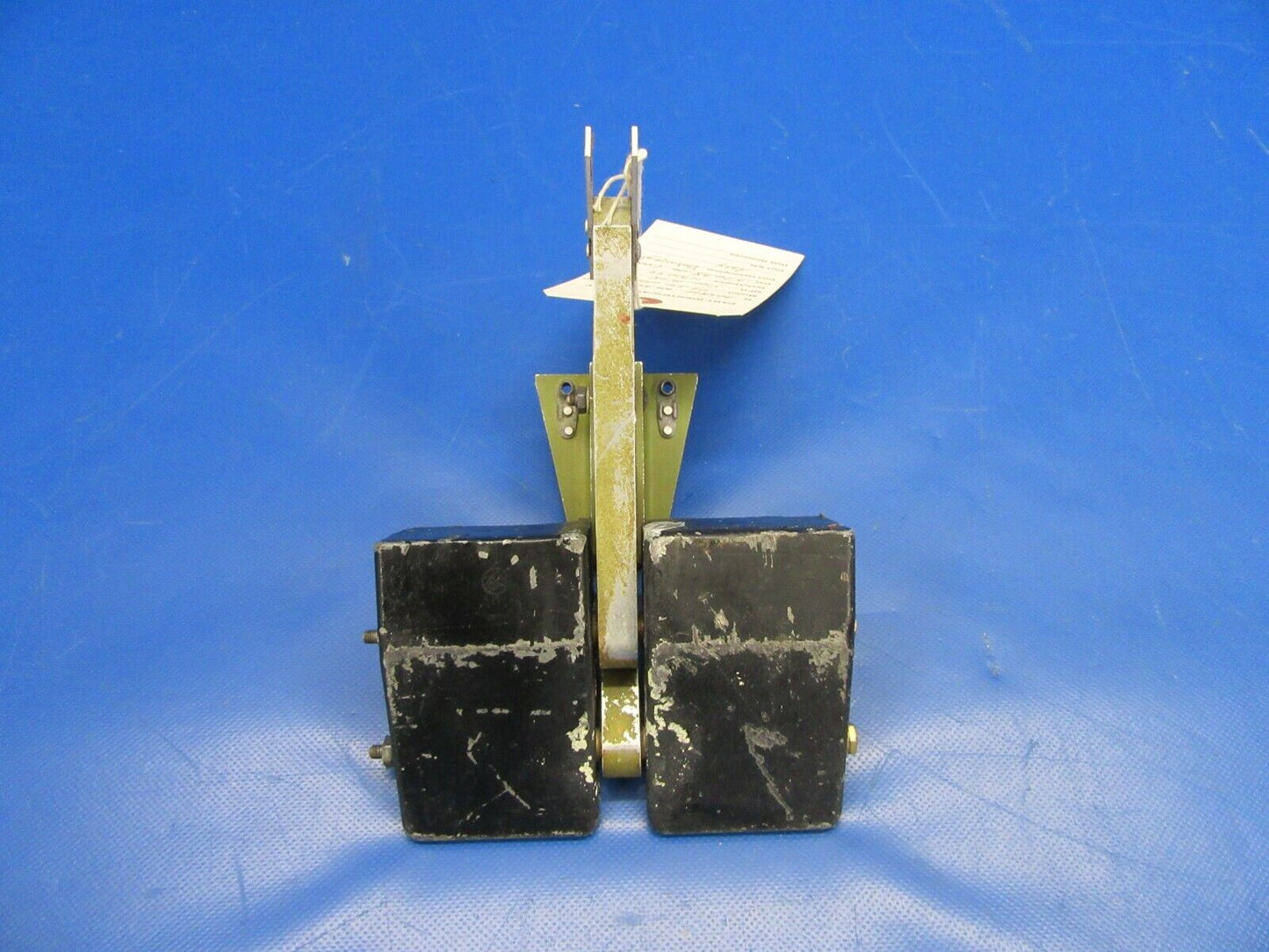 Piper PA-34-200T Seneca II Bobweight Assy P/N 37638-06, 37638-006 (1119-188)