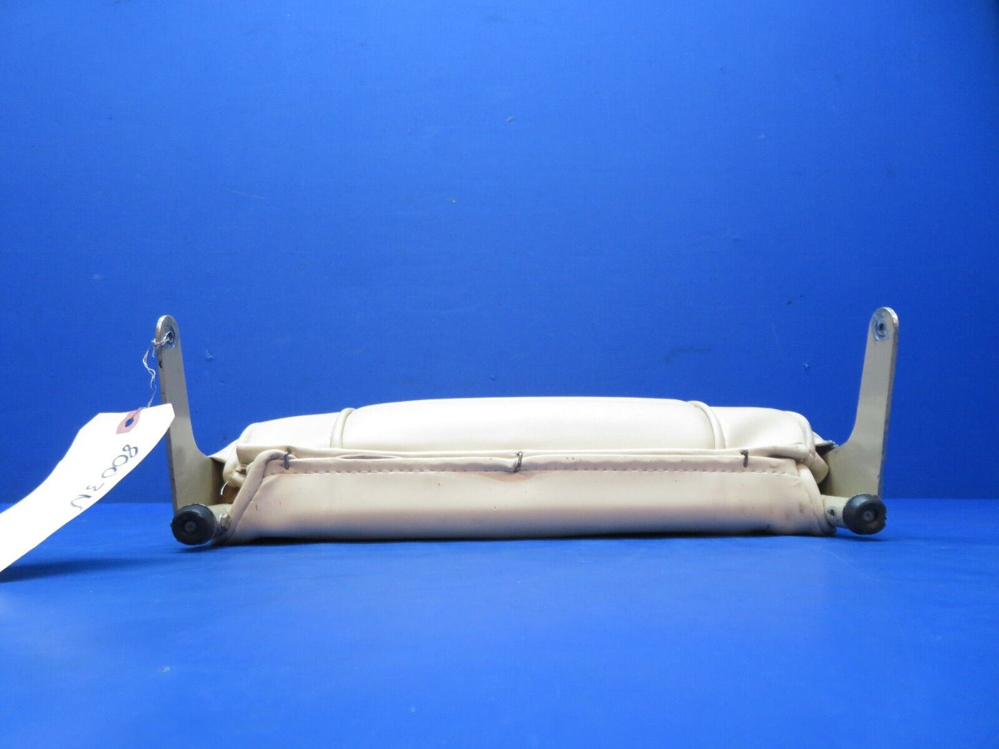 Piper PA-28-140 Rear Seat Assy P/N 65515-05 Cream Vinyl (1123-123)