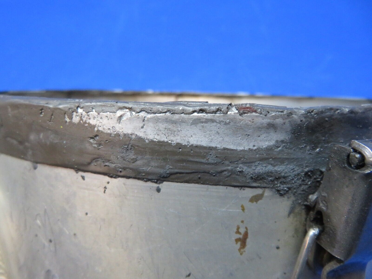 Cessna 401 / 401A LH Air Induction Canister Assy w/ Cap PN 0850344-57 (0124-119)