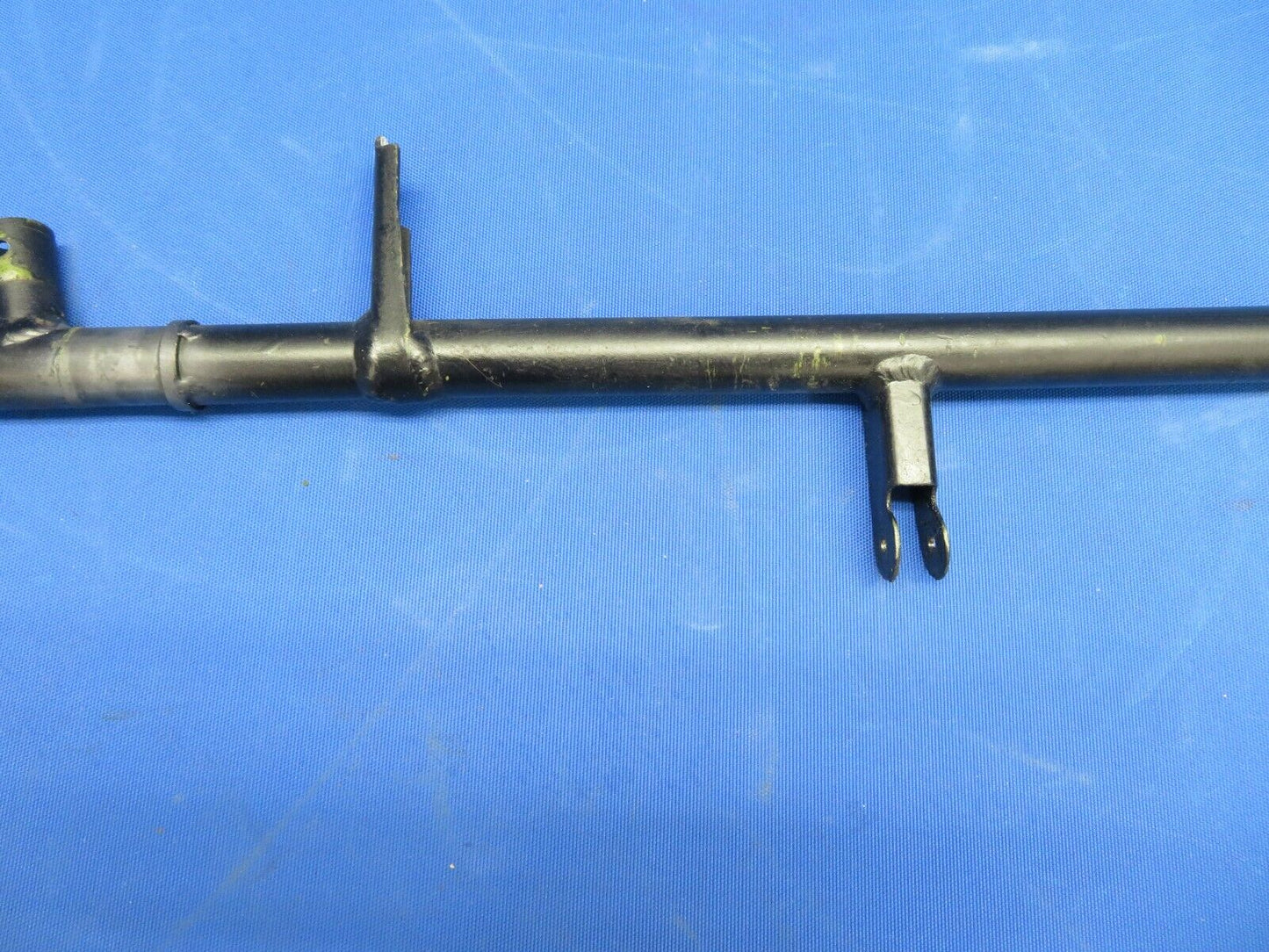 Cessna 182P Rudder Bar Assembly LH P/N 0760604-1 (0920-166)