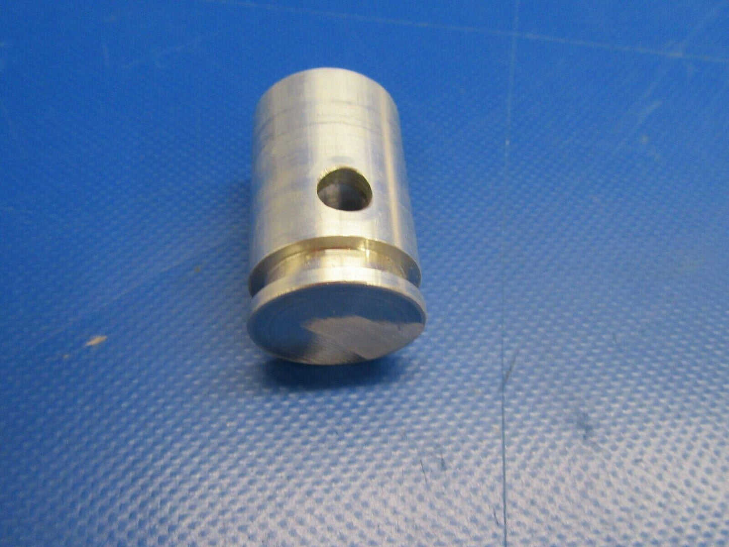 Piper Plug - Nose Wheel Oleo Piston P/N 69535-00 NOS (0419-319)