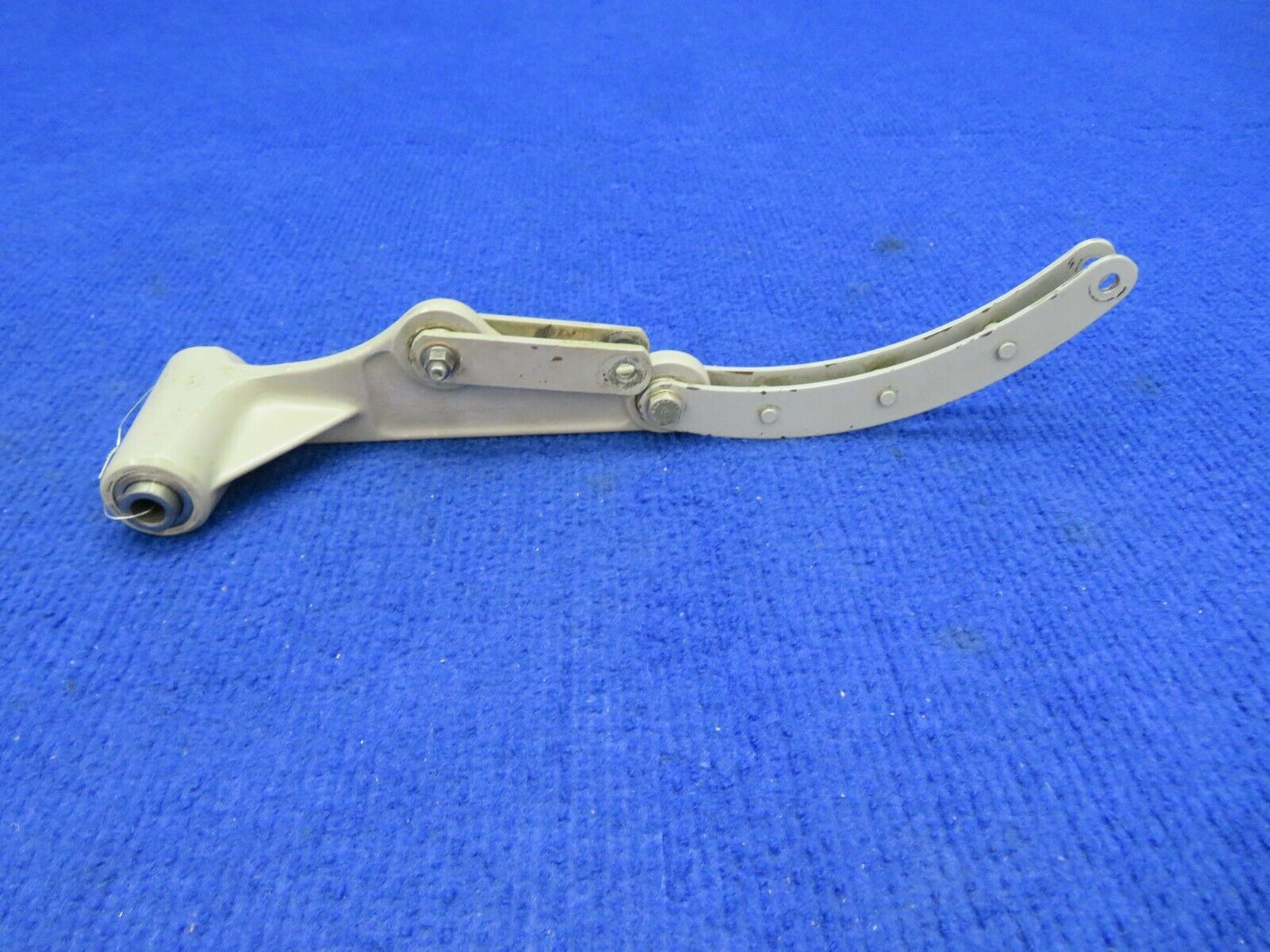 Cessna 310 / 310R Rocker Arm Bellcrank LH w/ Link P/N 0841104-3 (0422-368)